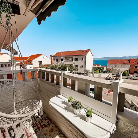 Sunset Apartment Bol